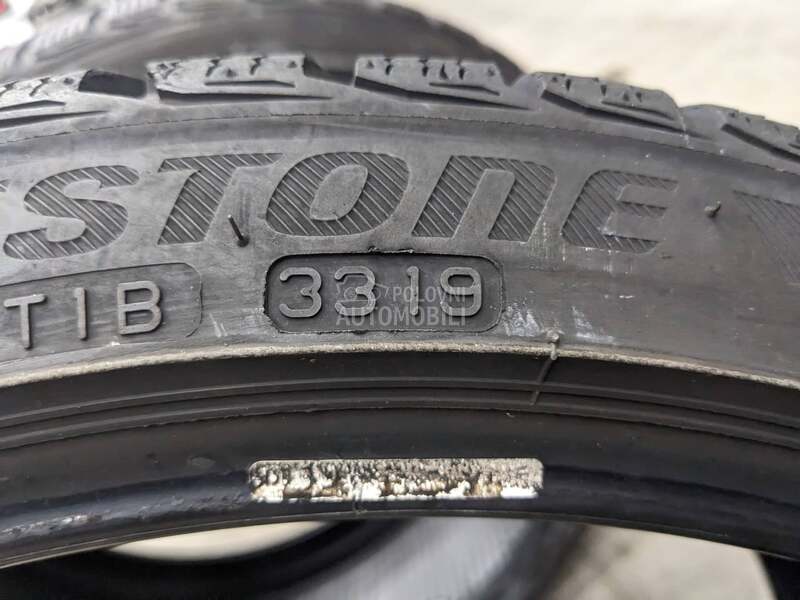 Bridgestone 235/35 R19 Zimska