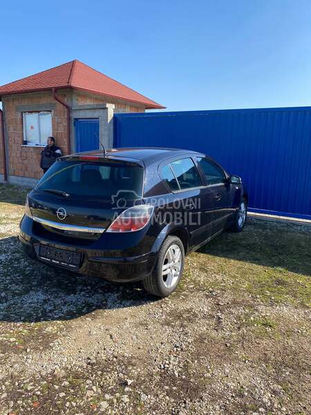 Opel Astra H 