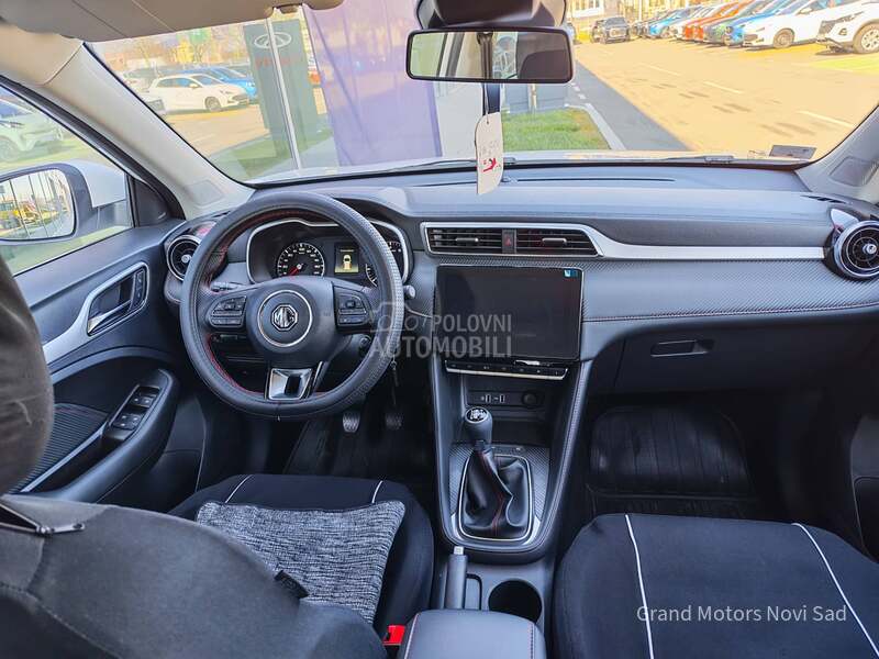 MG ZS 1.5  4cilindra