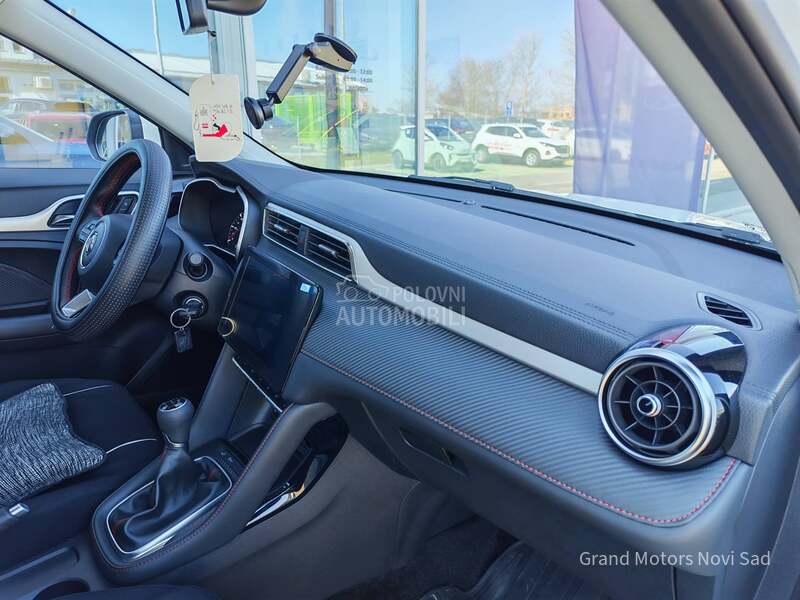 MG ZS 1.5  4cilindra