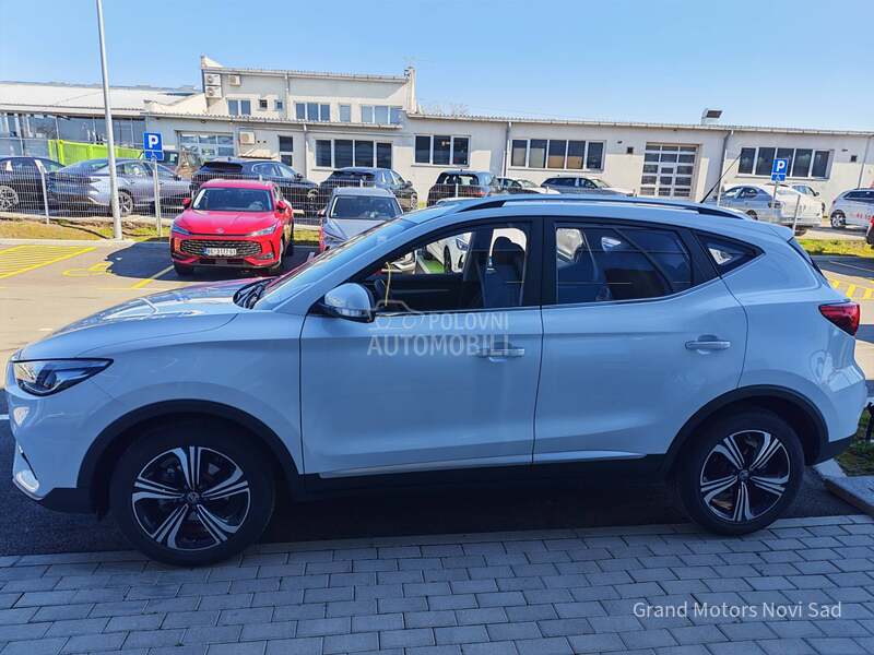 MG ZS 1.5  4cilindra