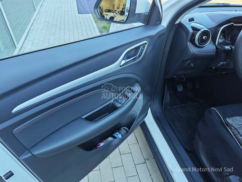 MG ZS 1.5  4cilindra