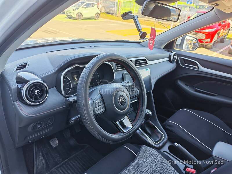 MG ZS 1.5  4cilindra