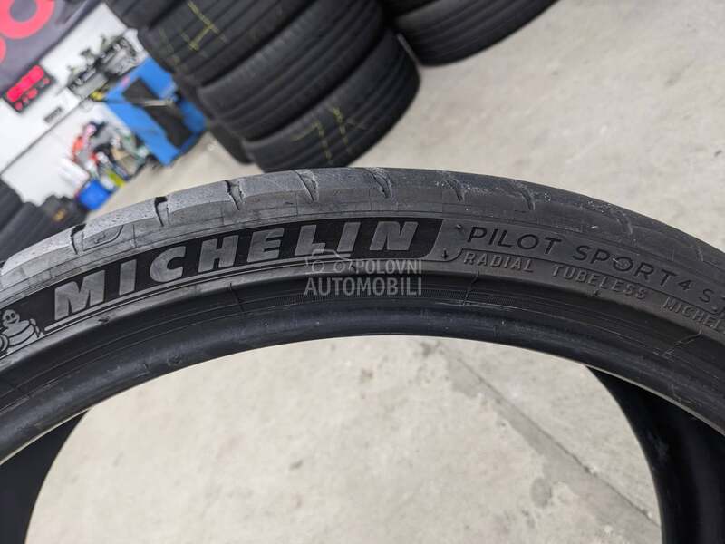 Michelin 245/30 R20 Letnja
