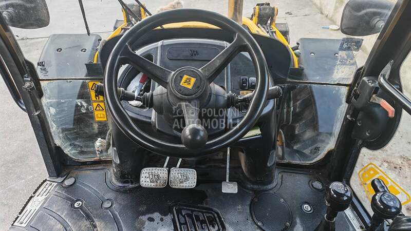 JCB 4CX