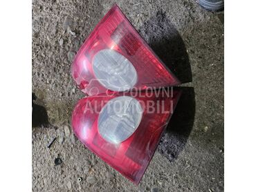 Stop svetla za Renault Clio od 2001. do 2006. god.