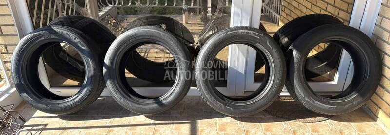 Petlas 215/60 R17 Letnja