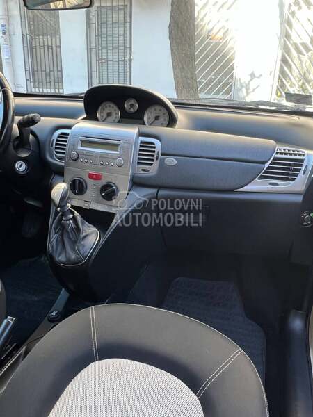 Lancia Ypsilon 1.2b
