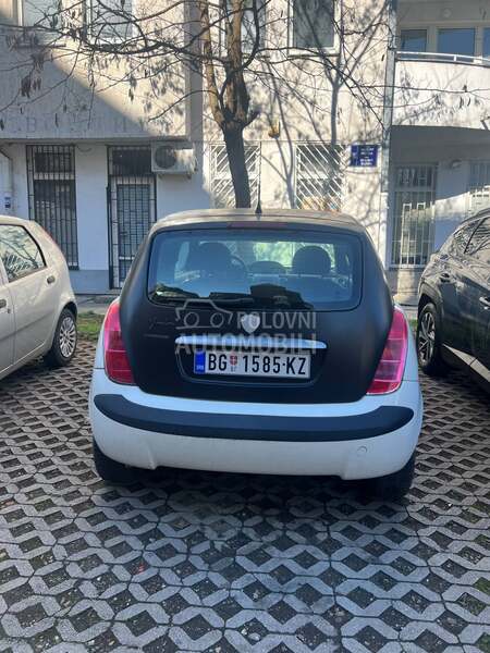 Lancia Ypsilon 1.2b