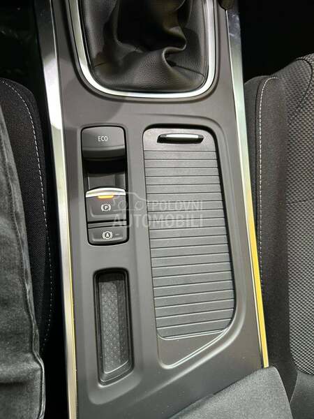 Renault Megane Techno TCe 140