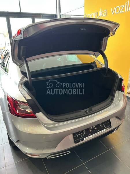 Renault Megane Techno TCe 140