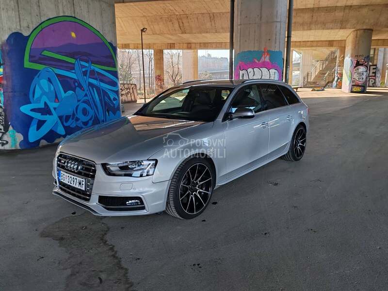 Audi S4 quattro