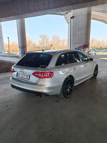 Audi S4 quattro