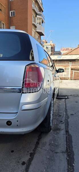 Opel Astra H 