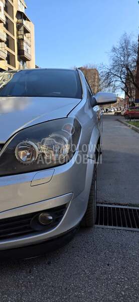 Opel Astra H 