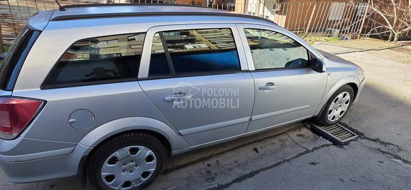 Opel Astra H 
