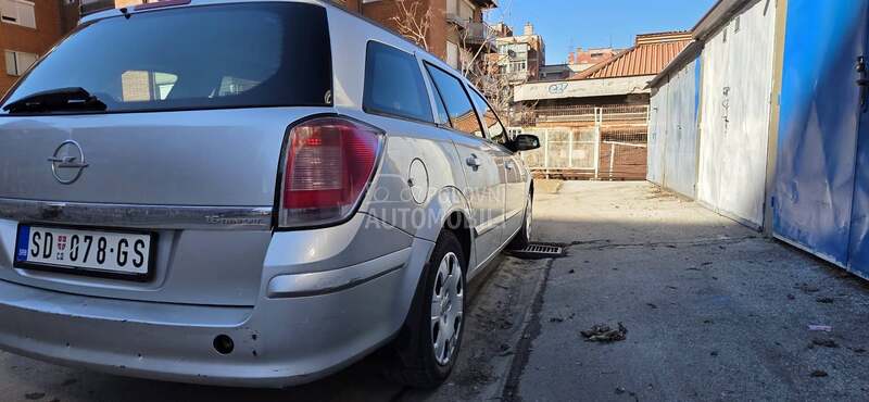 Opel Astra H 