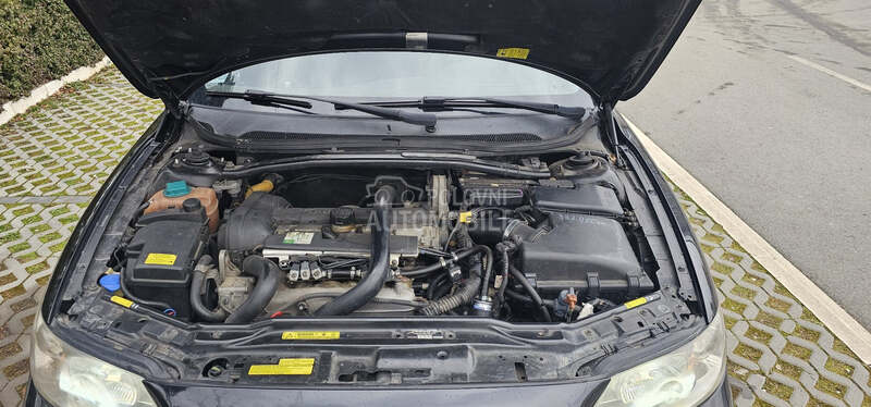 Volvo V70 