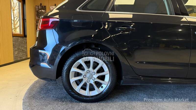 Audi A3 /1.6 TDI//S LINE/NOV