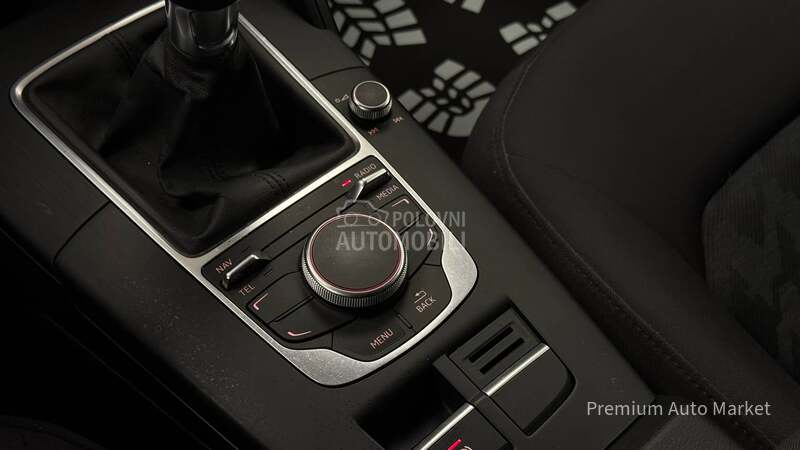 Audi A3 /1.6 TDI//S LINE/NOV