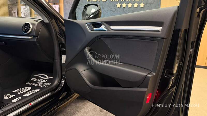 Audi A3 /1.6 TDI//S LINE/NOV