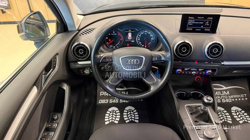 Audi A3 /1.6 TDI//S LINE/NOV