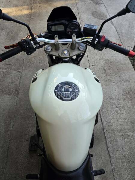 Yamaha xj6 A2