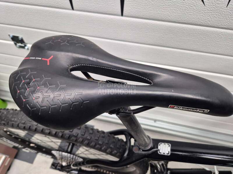 Centurion Backfire 2.29 XT vel.46cm