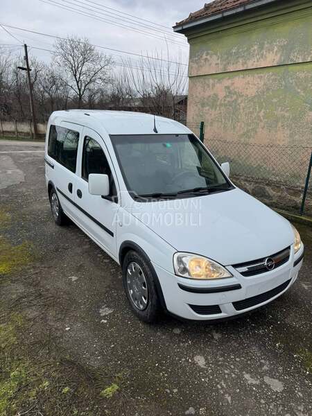 Opel Combo 1.6