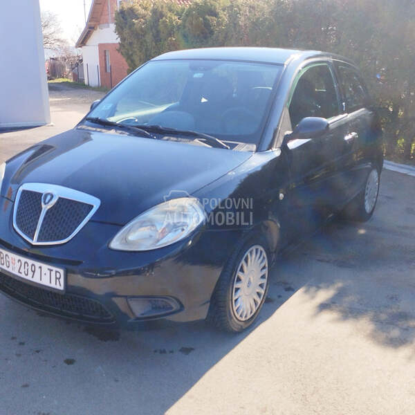 Lancia Ypsilon 