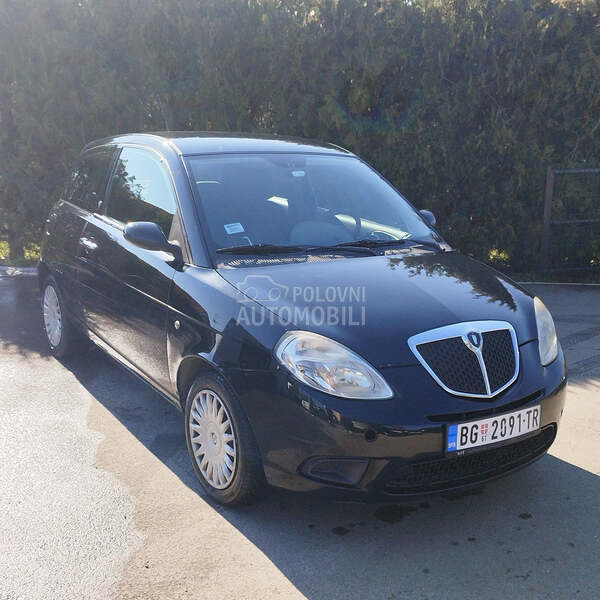 Lancia Ypsilon 