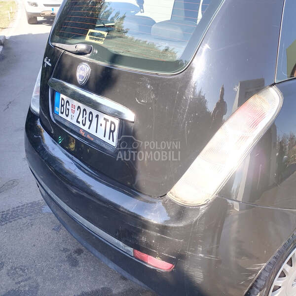 Lancia Ypsilon 