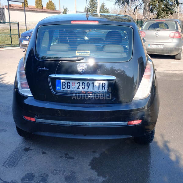 Lancia Ypsilon 