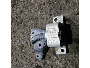 Nosač motora za Dacia Logan od 2004. do 2012. god.