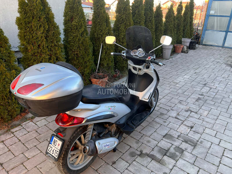 Piaggio beverly 250