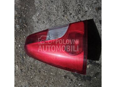 Stop svetlo za Dacia Logan od 2004. do 2012. god.