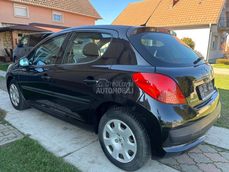 Peugeot 207 1.4b