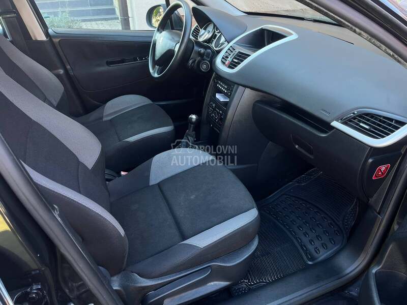 Peugeot 207 1.4b