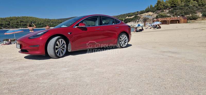 Tesla Model 3 Long Range AWD