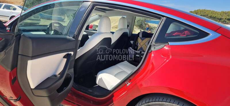 Tesla Model 3 Long Range AWD