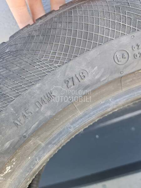 Continental 235/60 R18 Zimska