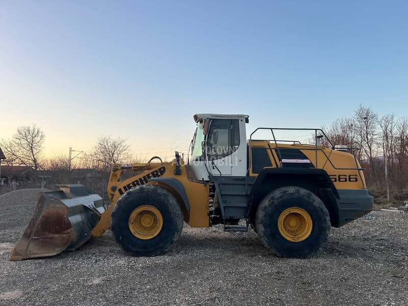 Liebherr 566 2plus2