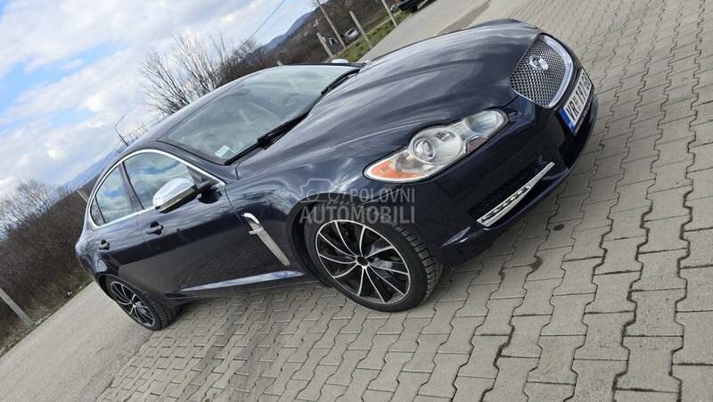 Jaguar XF 