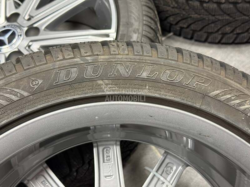 Dunlop 225/45 R17 Zimska