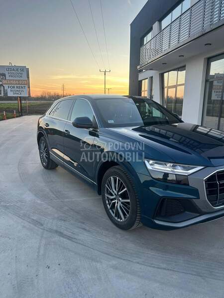 Audi Q8 