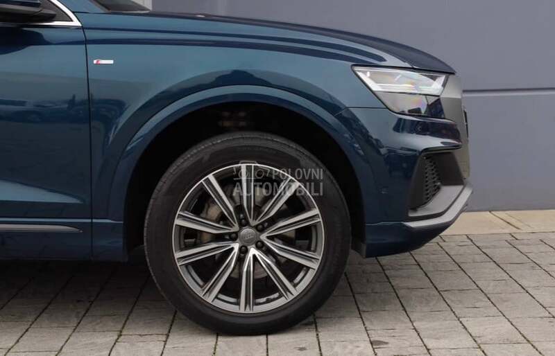 Audi Q8 