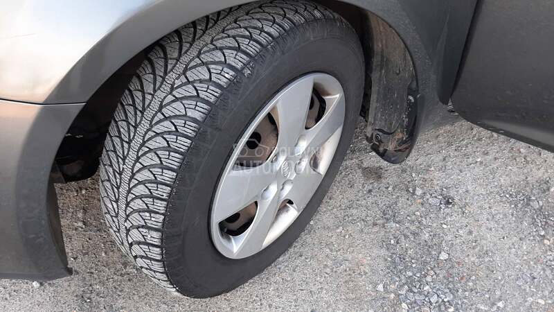 Kia cee`d 1.4 0ČUVAN 0DLIČN0