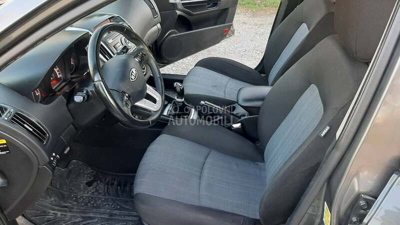 Kia cee`d 1.4 0ČUVAN 0DLIČN0