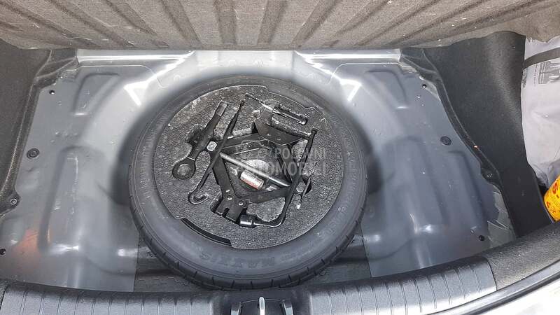 Kia cee`d 1.4 0ČUVAN 0DLIČN0