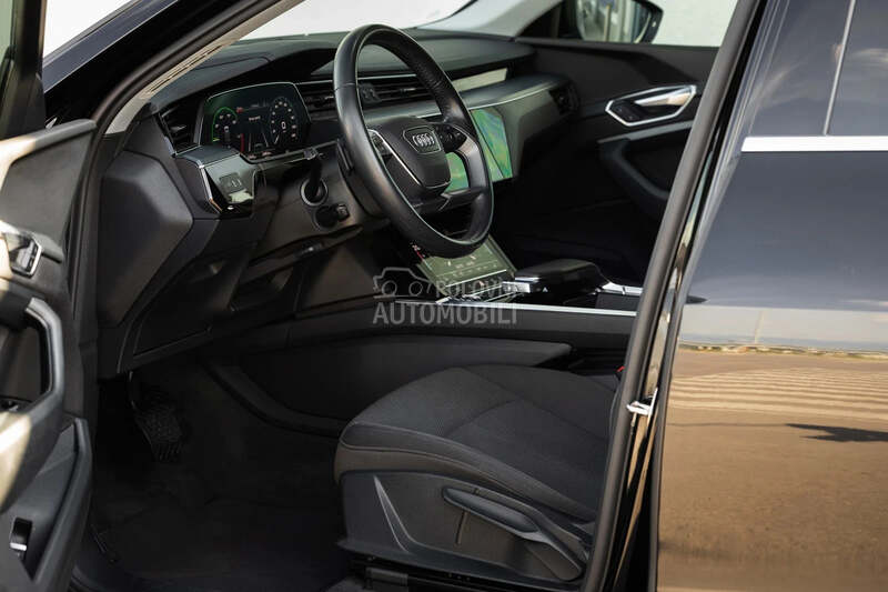 Audi e-tron 